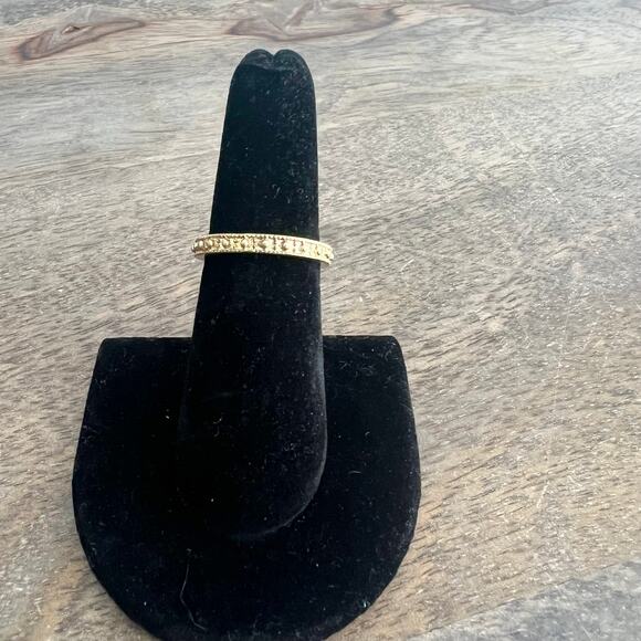 Textured gold tone ring band- size 6.75 - Picture 2 of 5